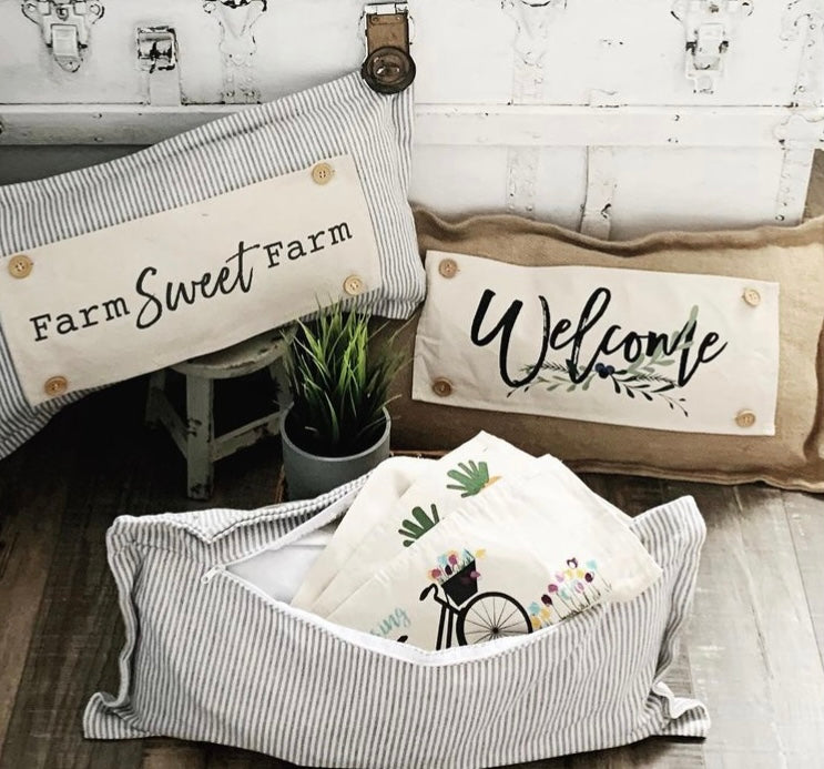 BUNDLE GIFT DEAL: Spring / Summer Mother's Day Set of these 4 panels:Mom Day, GLITTER MOTHER'S GO ROUND, FIREWORK TRUCK, NEW WELCOME, 3 BEE ATTITUDES