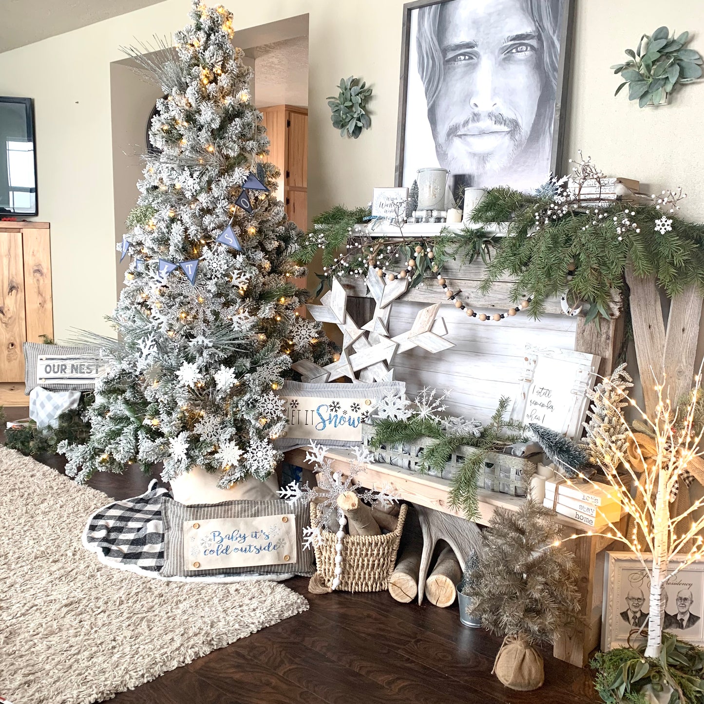 Neutral Panel: Farmhouse Gray Between Holiday Inbetween Bench Bed Decor; HOME SWEET HOME