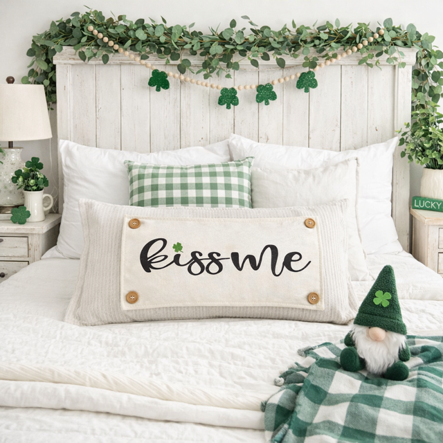 PANEL ONLY: RECTANGLE Glitter Holiday Kiss Me Shamrock. Spring, St Saint Patrick's Day Leprechaun Irish Saying, Luck:  KISS ME SHAMROCK